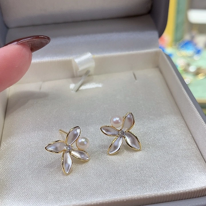 耳饰未镶嵌淡水珍珠