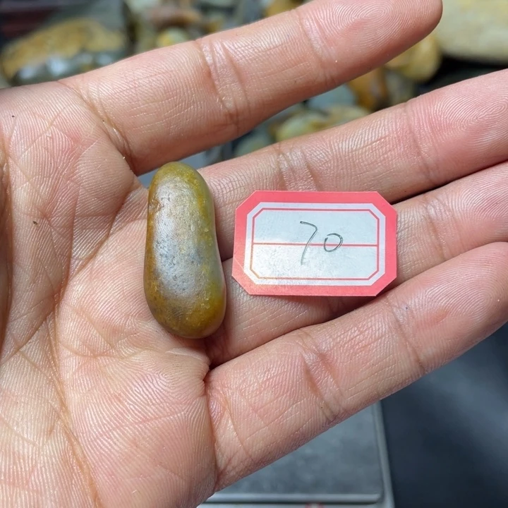 颈饰未镶嵌和田玉格**然70