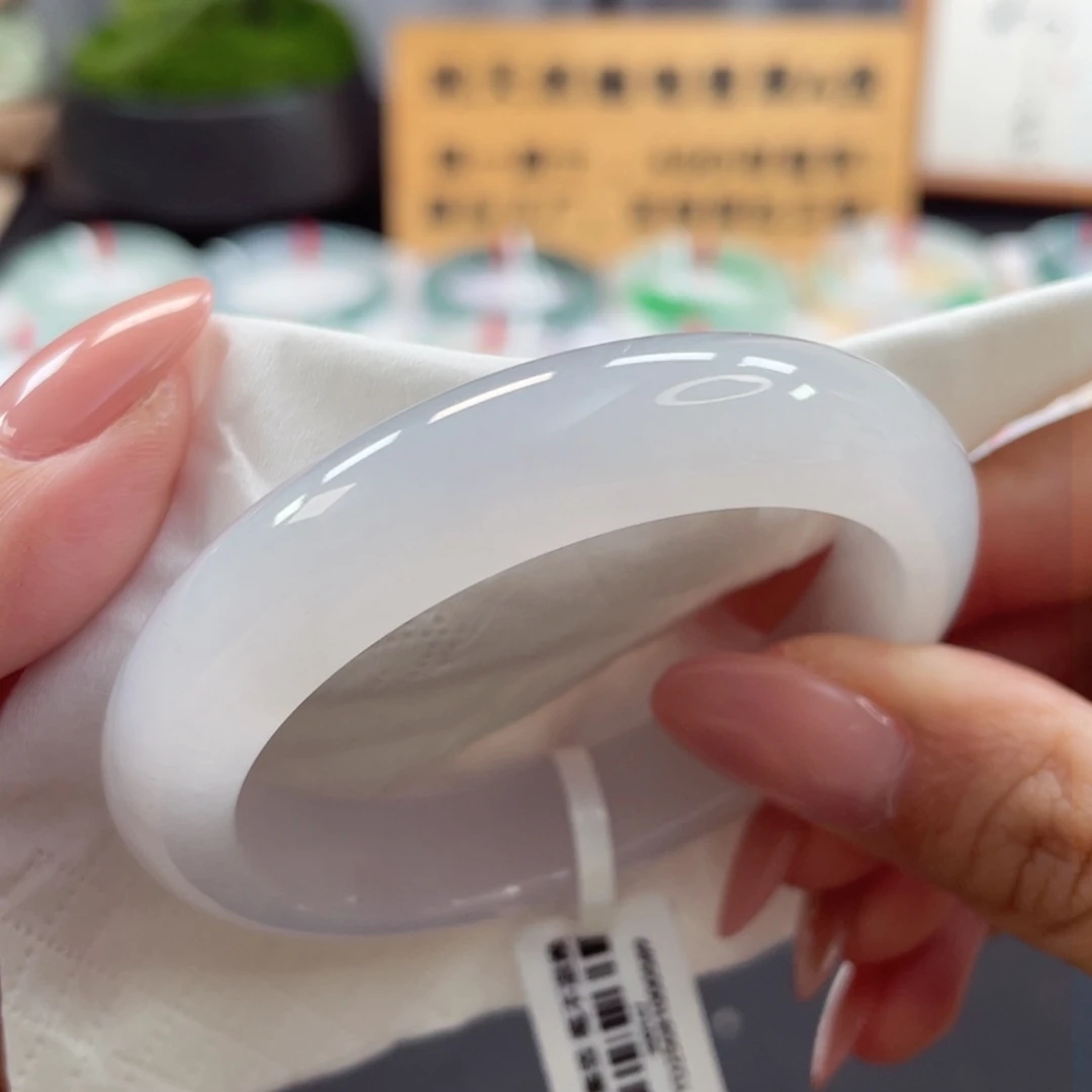 未镶嵌手镯翡翠52胶原蛋白底18号