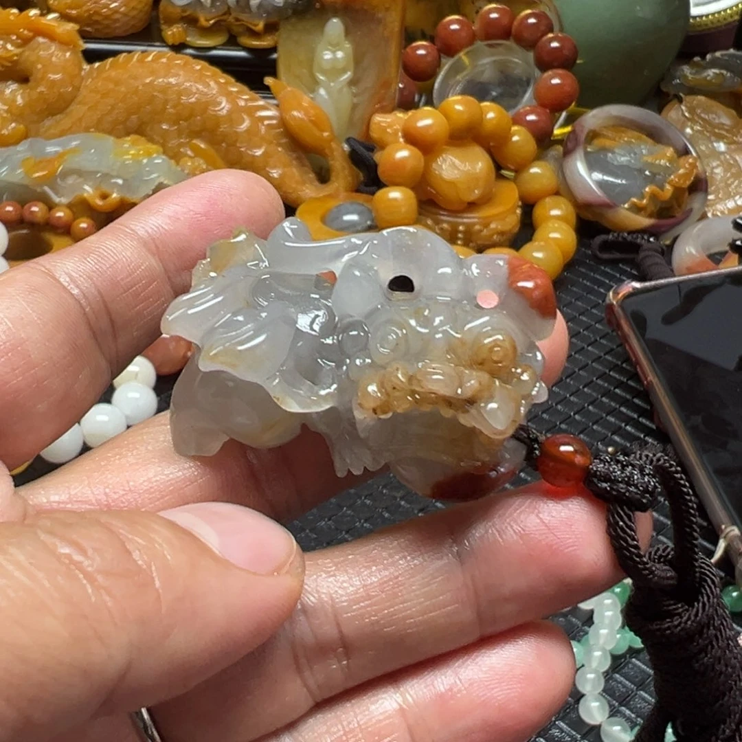 石英质玉未镶嵌颈饰