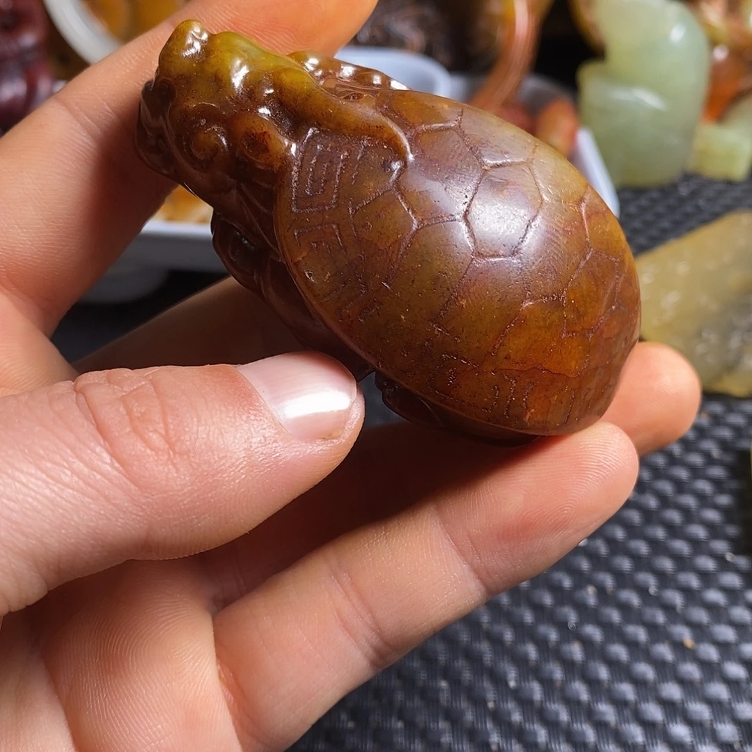 岫岩老玉（透闪石质玉）未镶嵌珠宝奇石