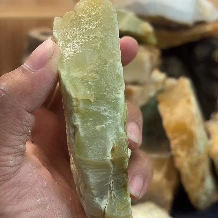 石英质玉（黄龙玉）合金天然原石奇石