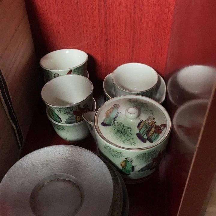 陶其他宝瓶公道五杯，竹林七贤