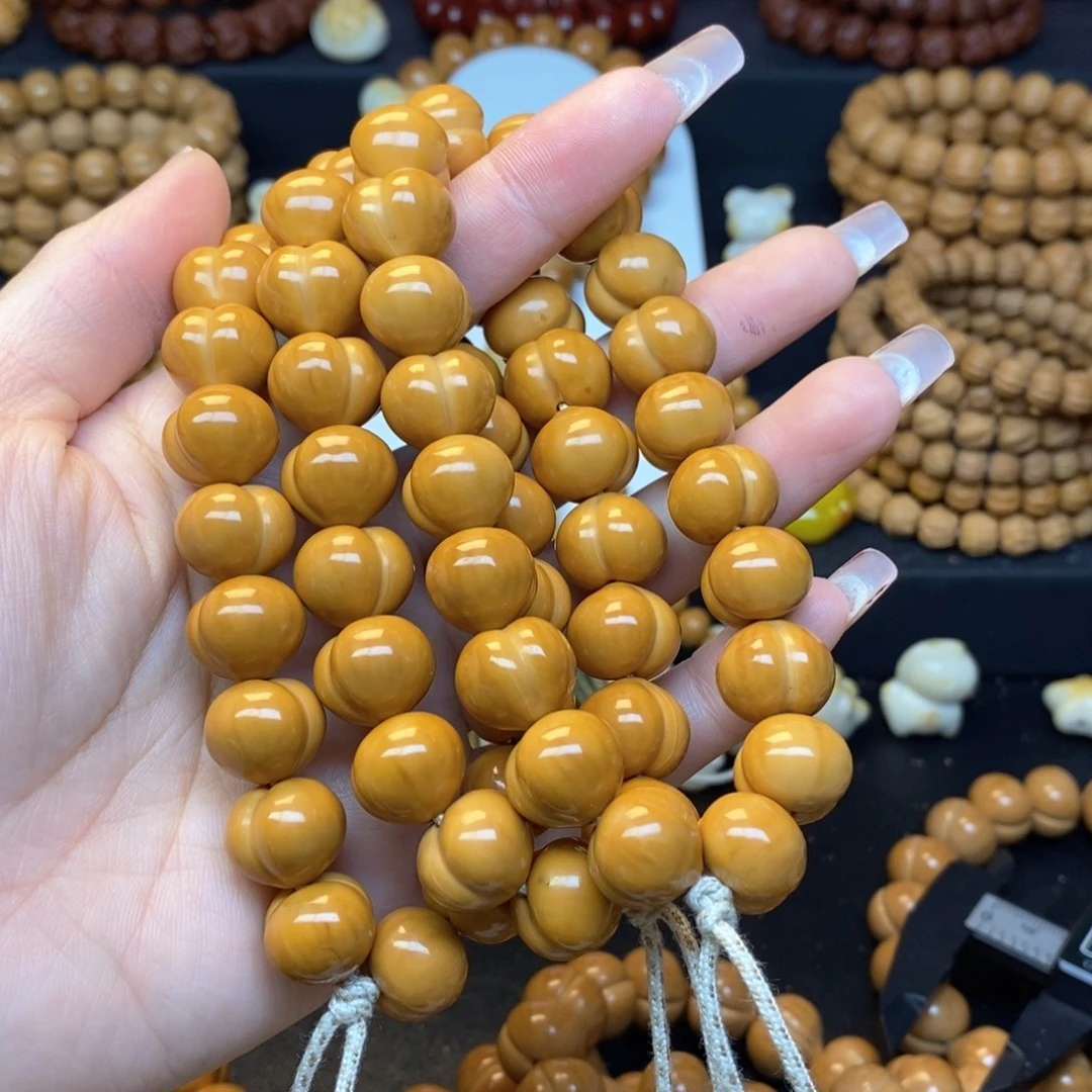 吊坠猴头核桃微瑕屁桃15尺左右