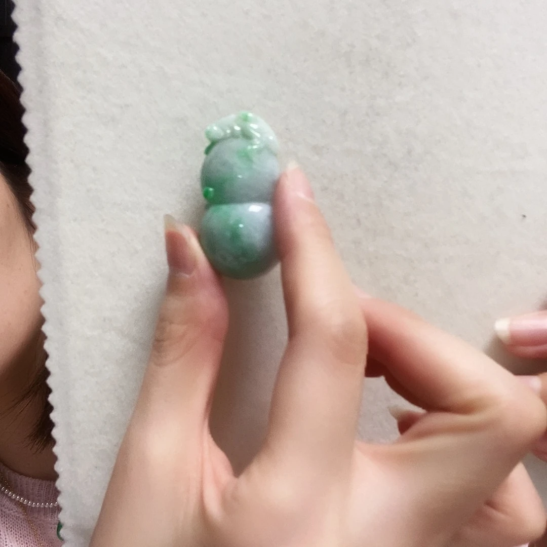 翡翠颈饰未镶嵌简单