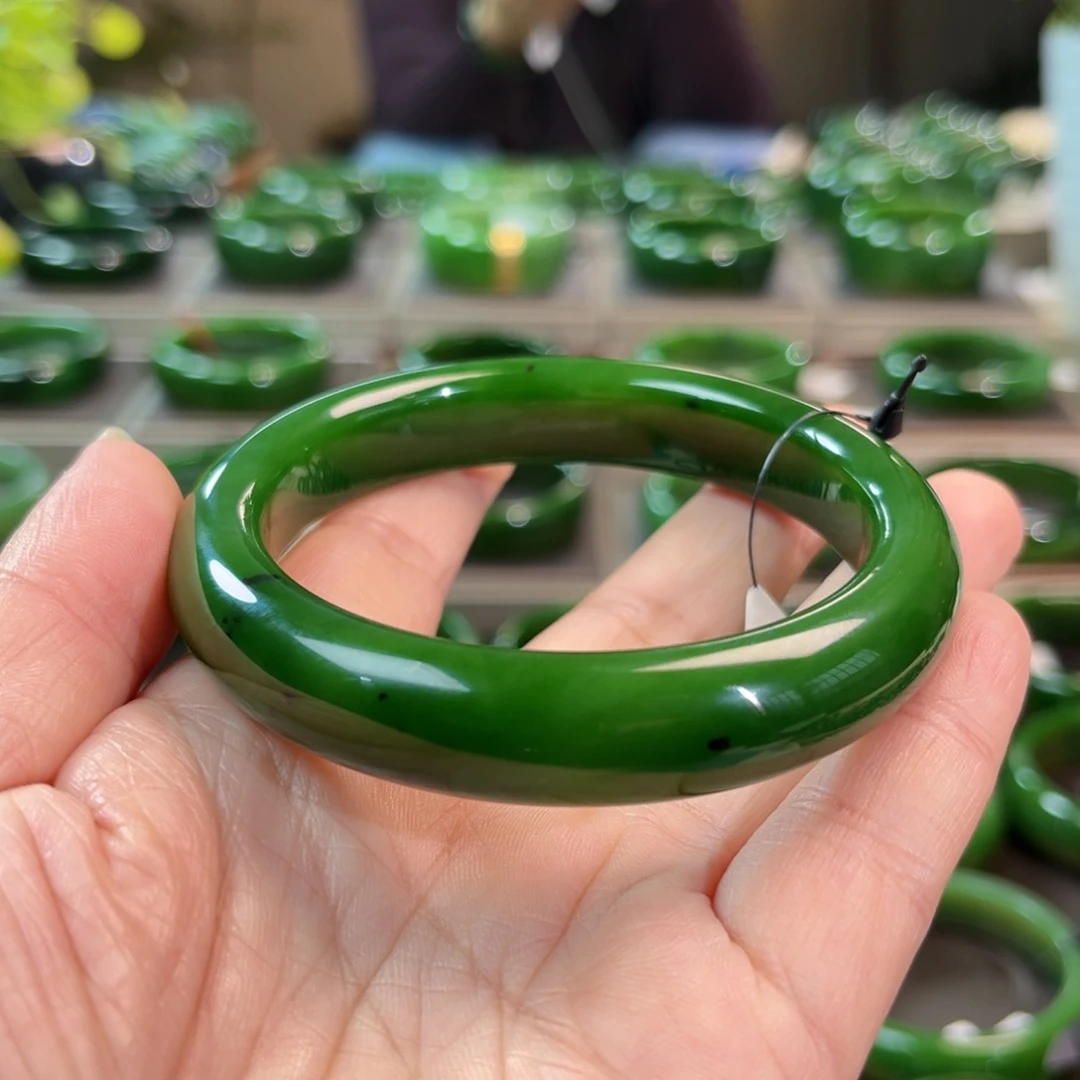 未镶嵌手镯和田玉（碧玉）