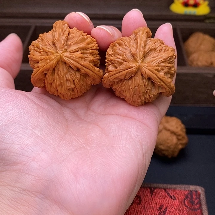 贝***˗把件文玩核桃白奔