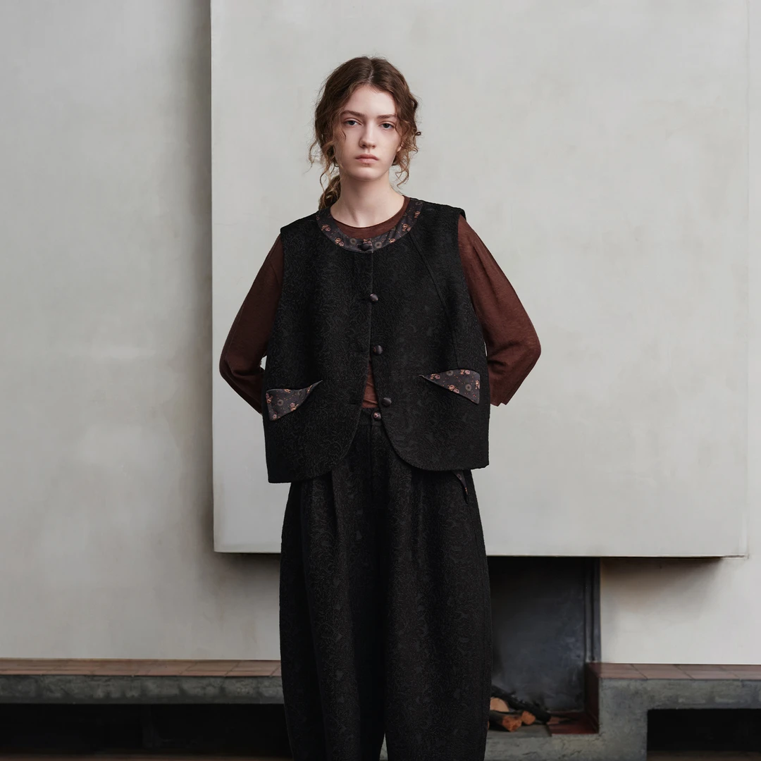 ASYUS设计师品牌26早春黑色复古民族风休闲圆领碎花撞色马甲背心