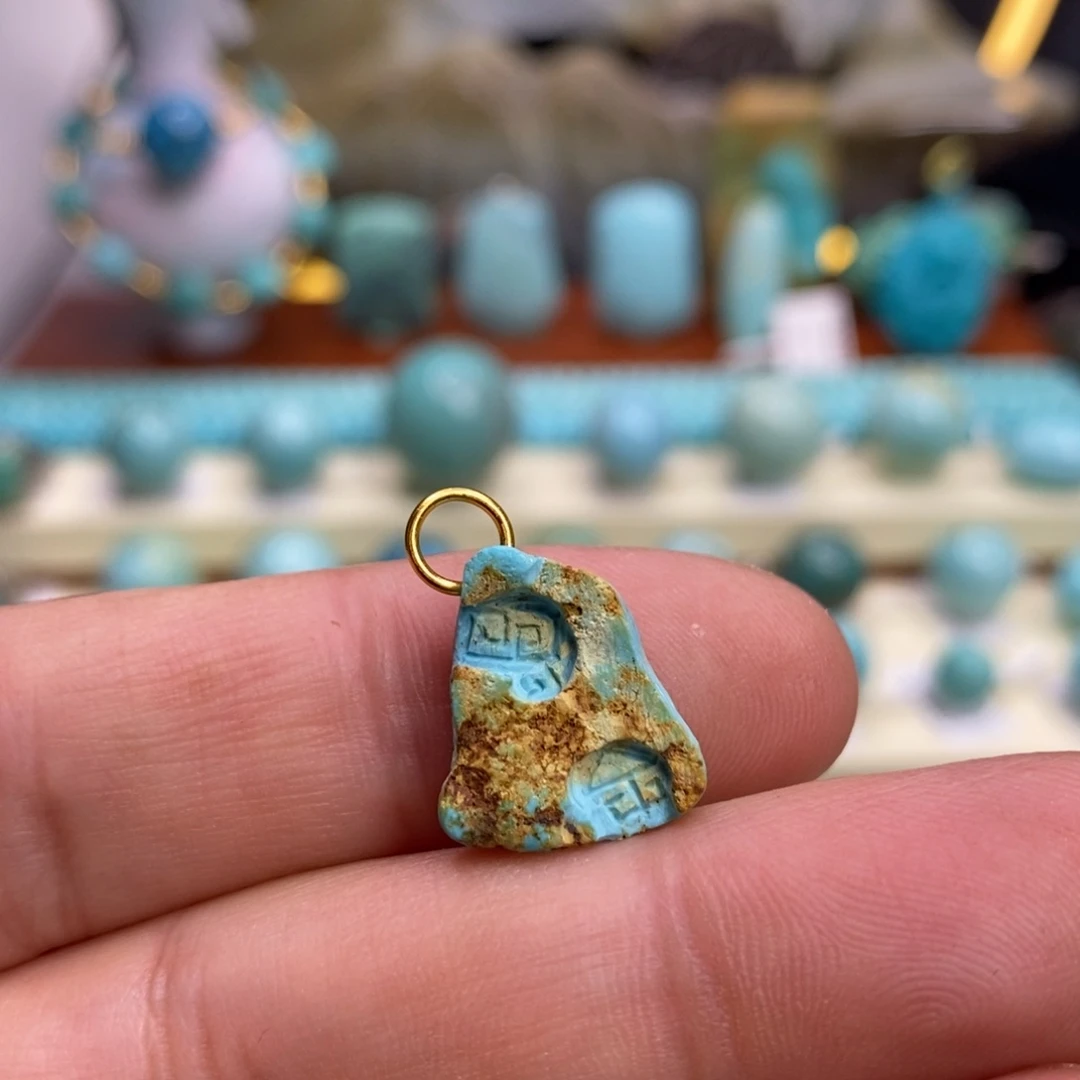 绿松石未镶嵌珠宝奇石