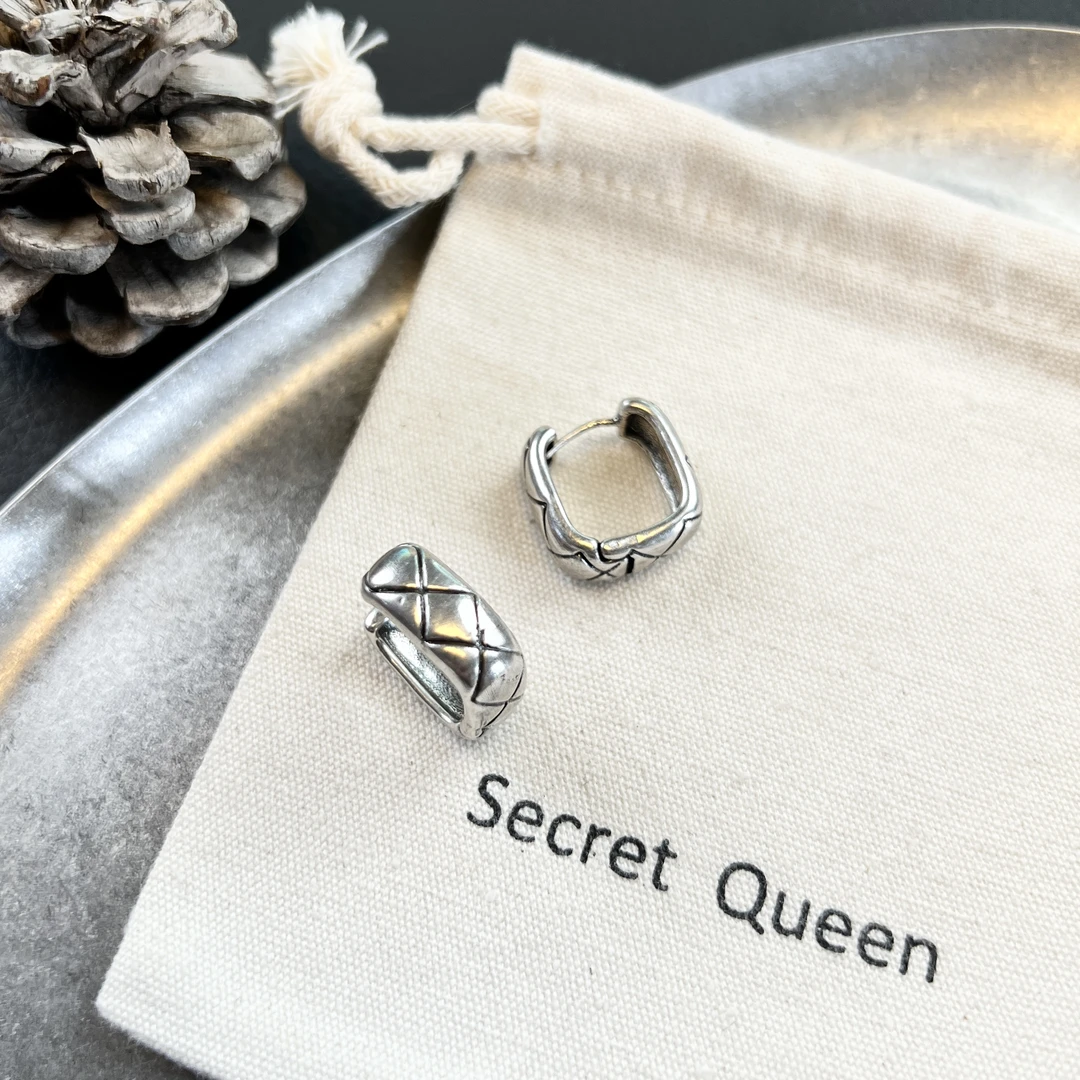 铜合金耳饰 小众设计复古做旧菱格纹方块耳扣AH134