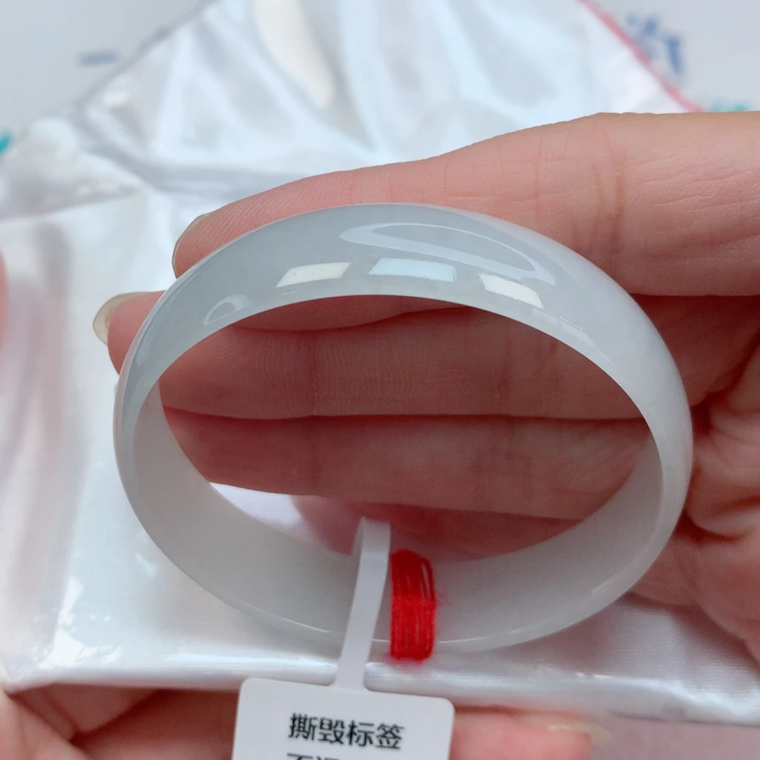 翡翠手镯未镶嵌52.6公主镯 白月光