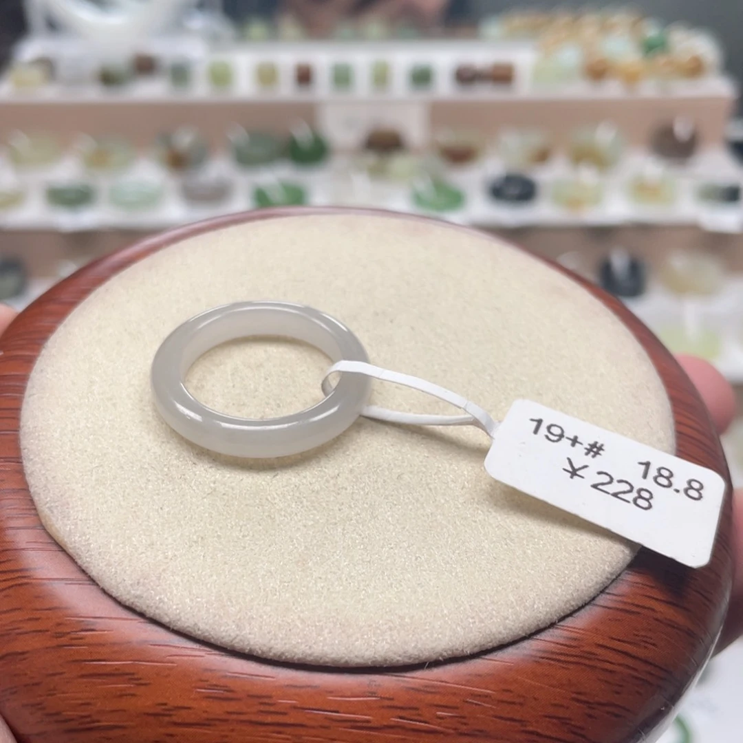 和田玉戒圈未镶嵌老*.18.8