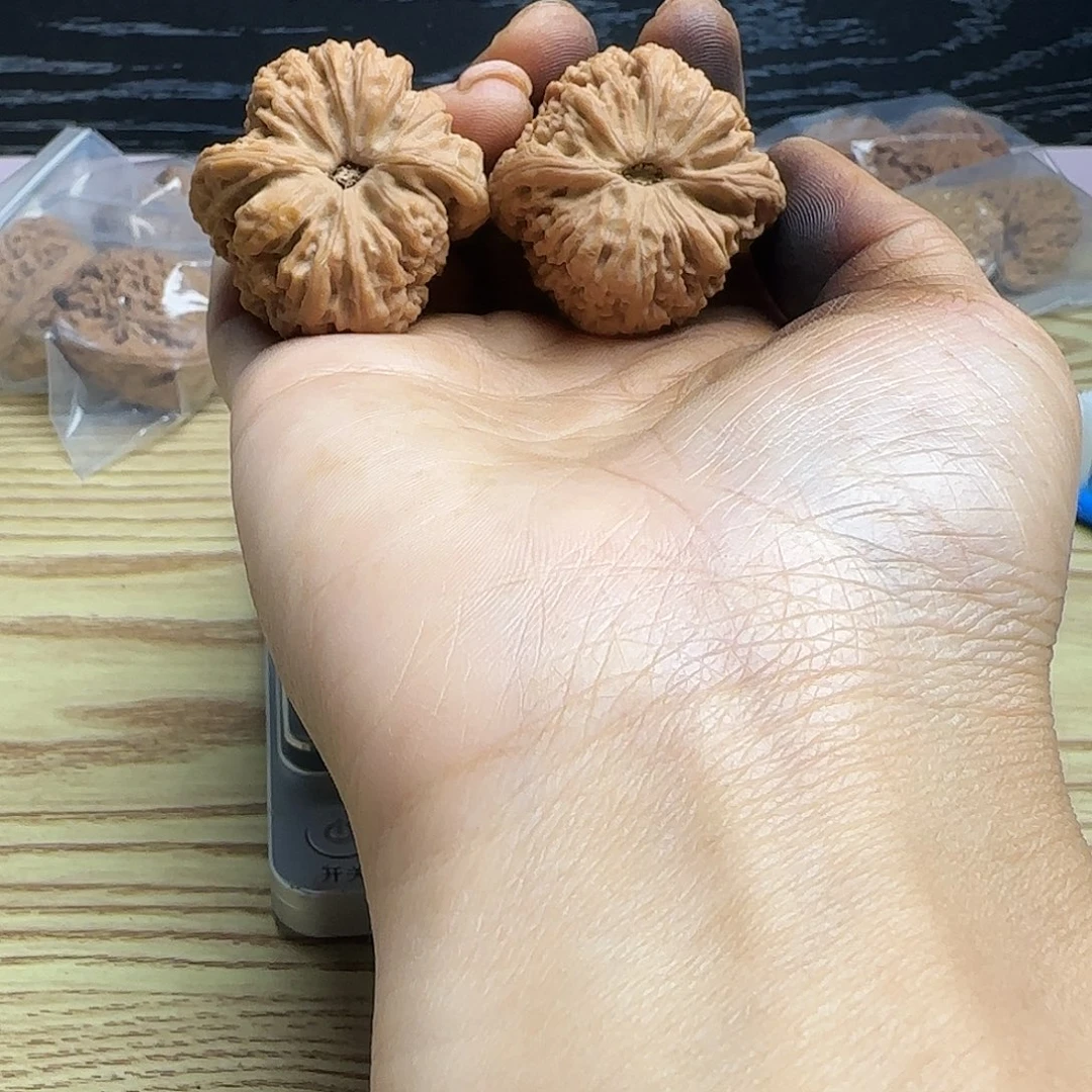 冬***阳吊坠桃核核桃核桃