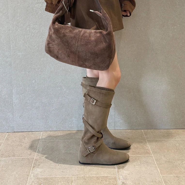 漫斯贝尔真皮平底长筒靴女年秋季新款复古配裙子堆堆靴扣带显瘦骑