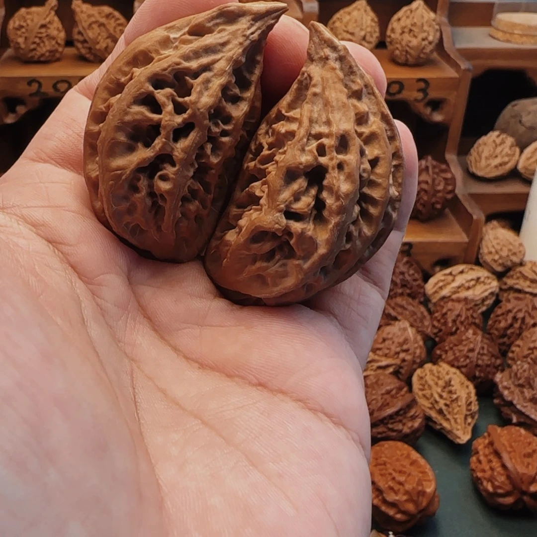 文玩核桃吊坠dbb精对子