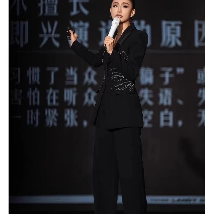 2025秋冬新款酷飒拽姐气场强大女装时尚高级感黑色钉珠西装两件套