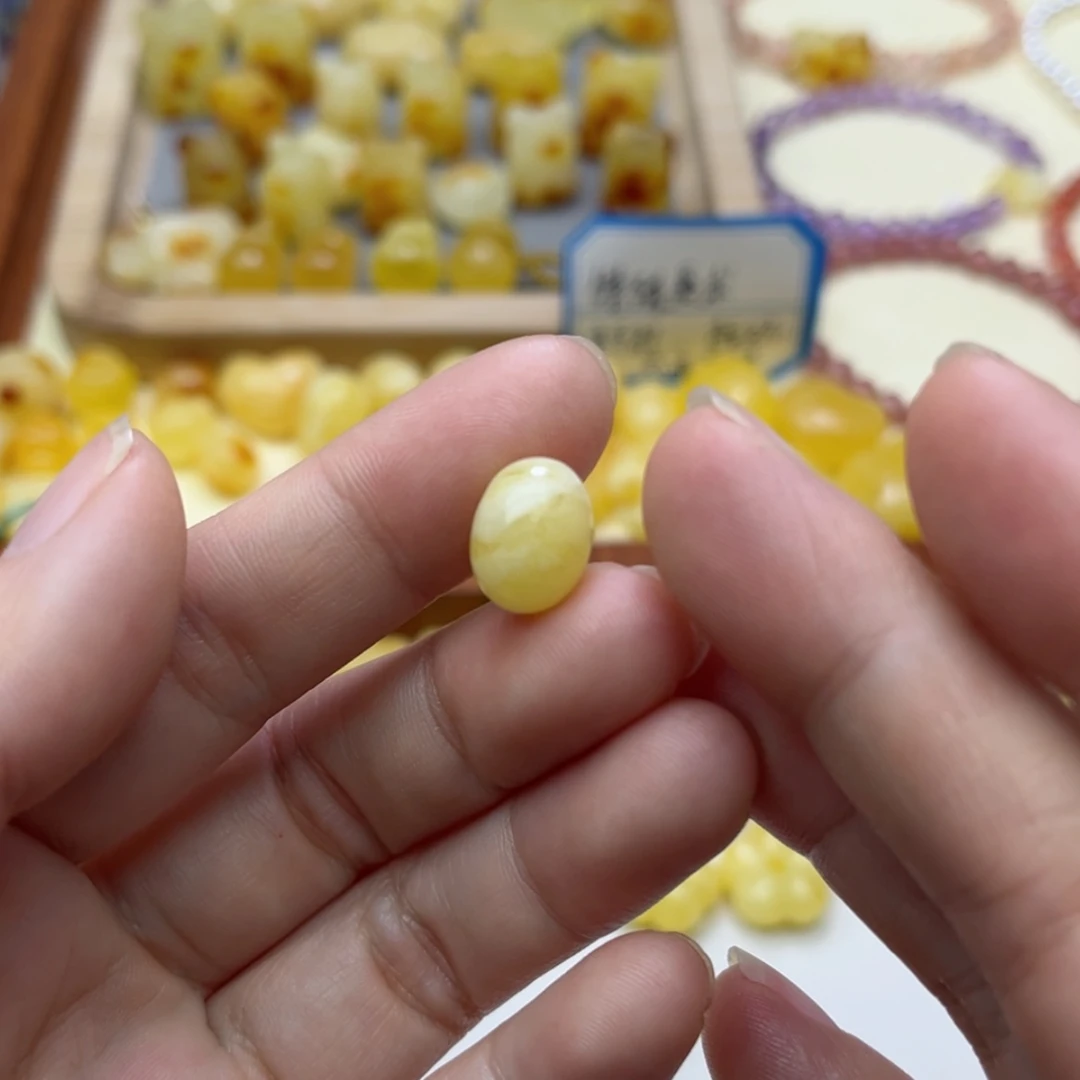 【闪购商品】蜜蜡裸石未镶嵌配饰