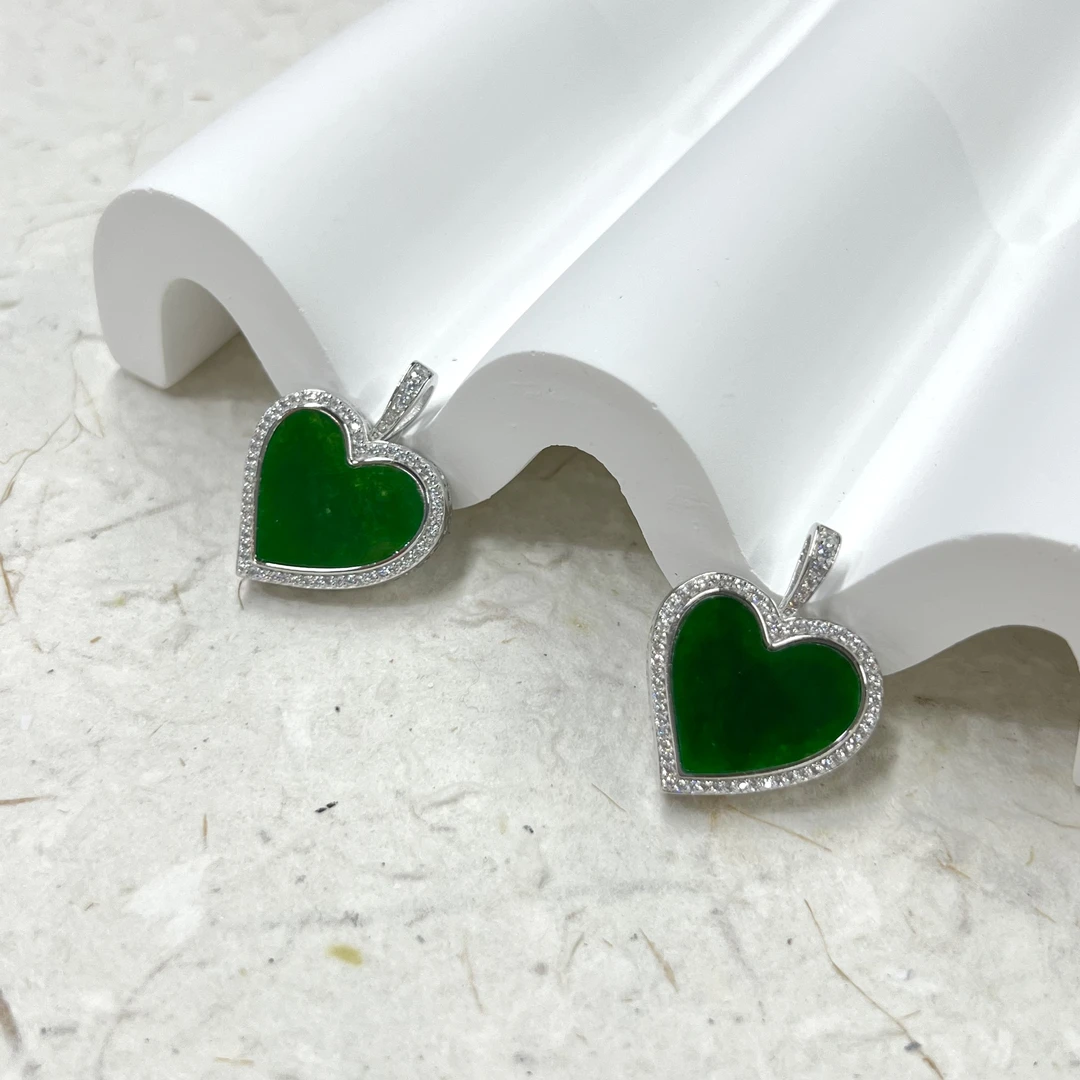 【小宝珠宝】6 T92577-S925银镶嵌翡翠吊坠-多样性发一件-16*17mm