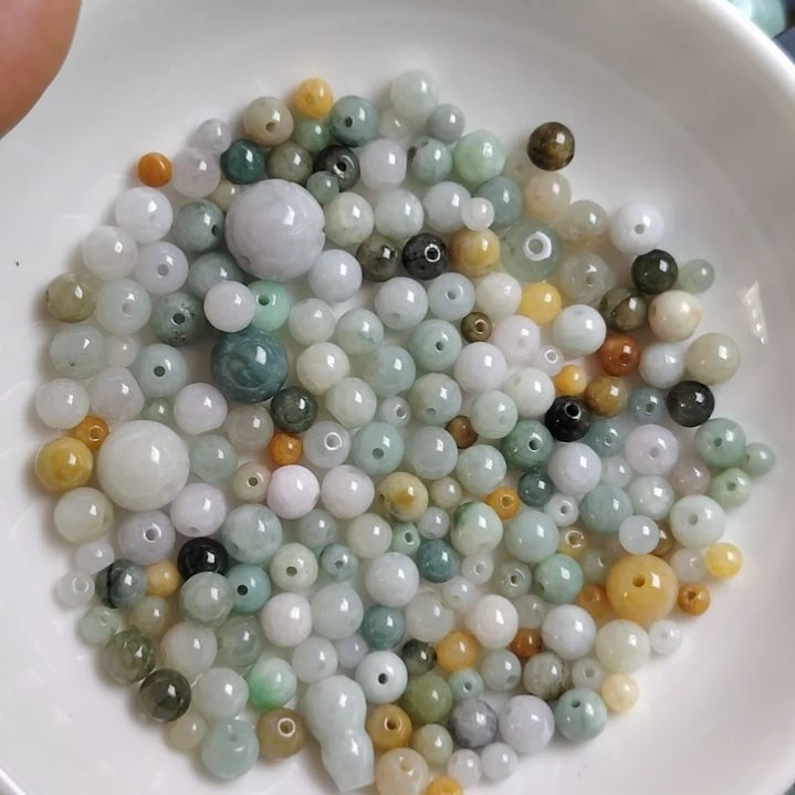 翡翠未镶嵌颈饰珠子一碗