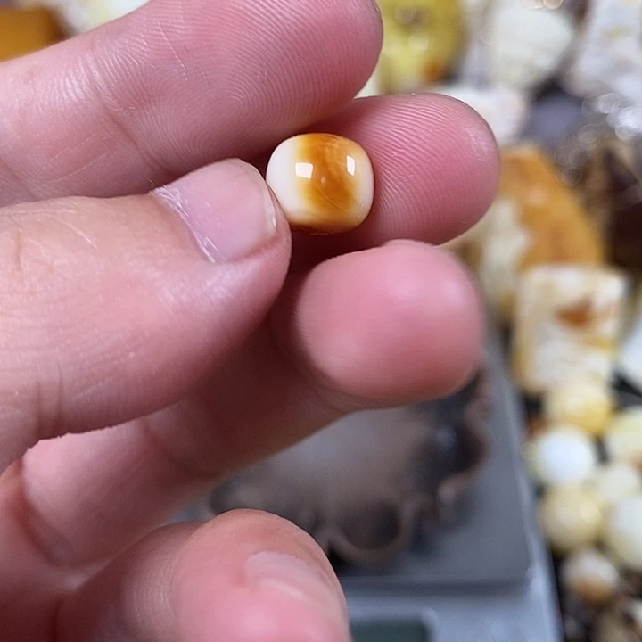 未镶嵌琥珀裸石我