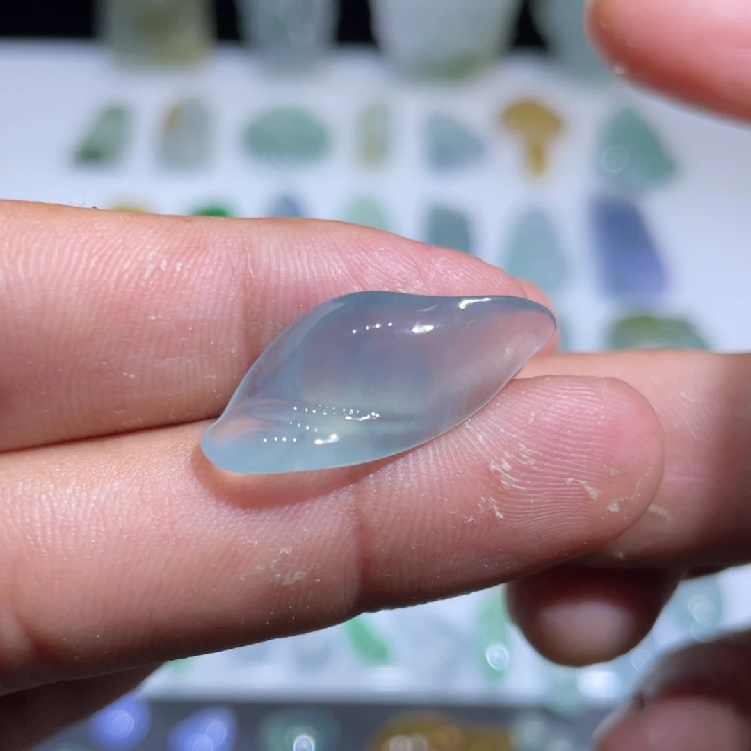 颈饰未镶嵌翡翠随形