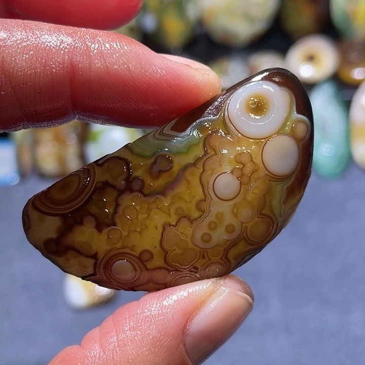 玛瑙/玉髓未镶嵌珠宝奇石