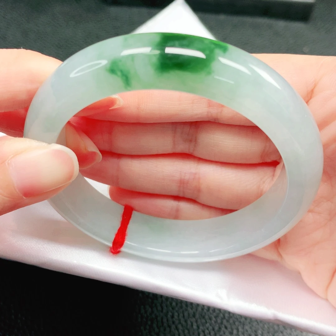 翡翠未镶嵌手镯57圈