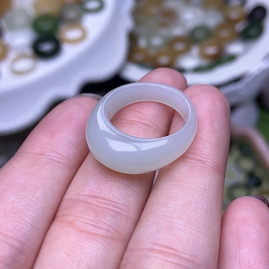 未镶嵌戒指和田玉18.1羊脂白馒头