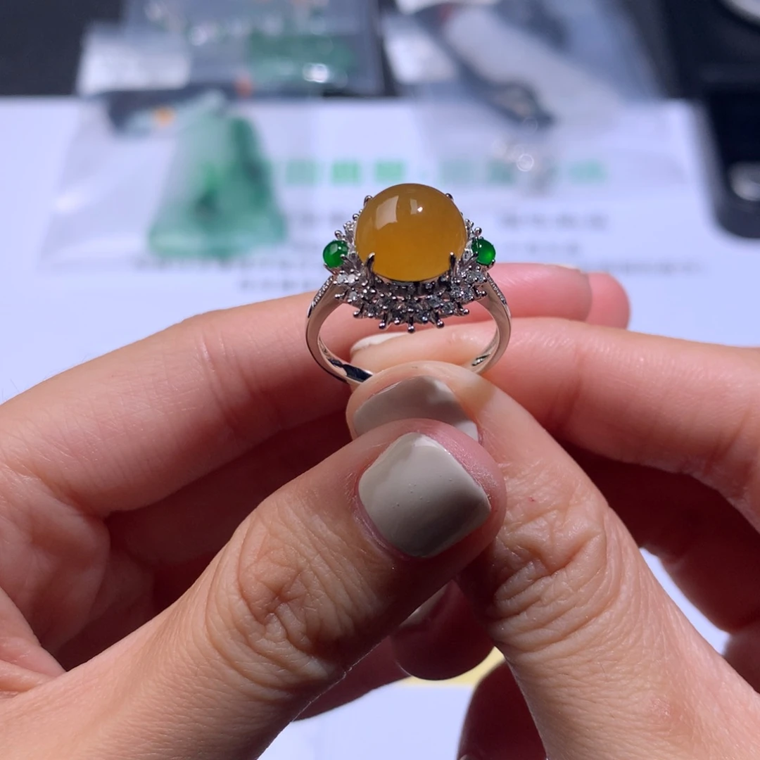 翡翠18K金镶嵌挂件