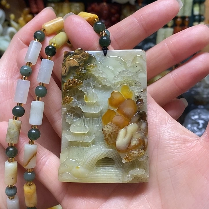 岫玉未镶嵌吊坠(赠链)