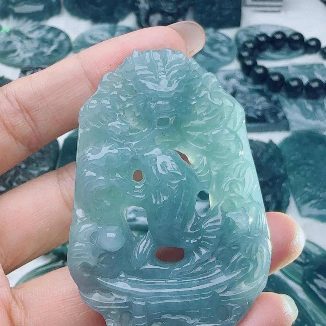 颈饰未镶嵌翡翠多样性发货天然的A货翡翠