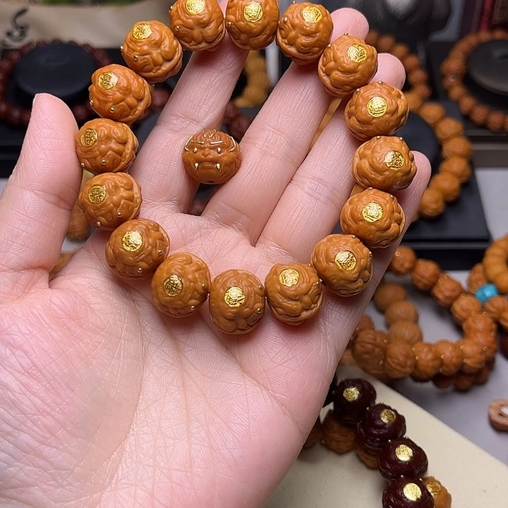 吊坠猴头核桃金蟾王