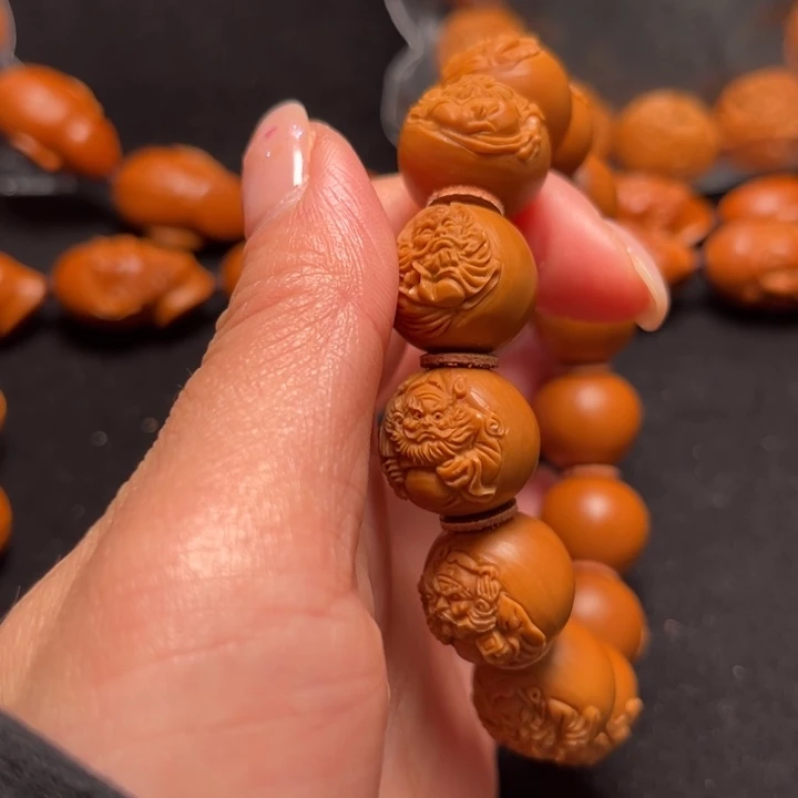 没***白吊坠橄榄核钟馗串