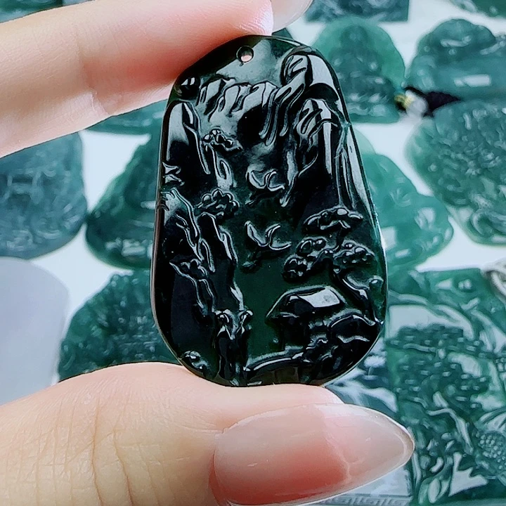 翡翠未镶嵌颈饰多样性发货天然的A货翡翠