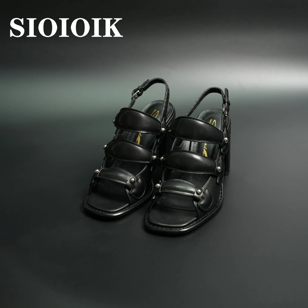 SIOIOIK/素卡25早春新款高跟时尚凉鞋跟高8.5公分夏季粗跟露趾