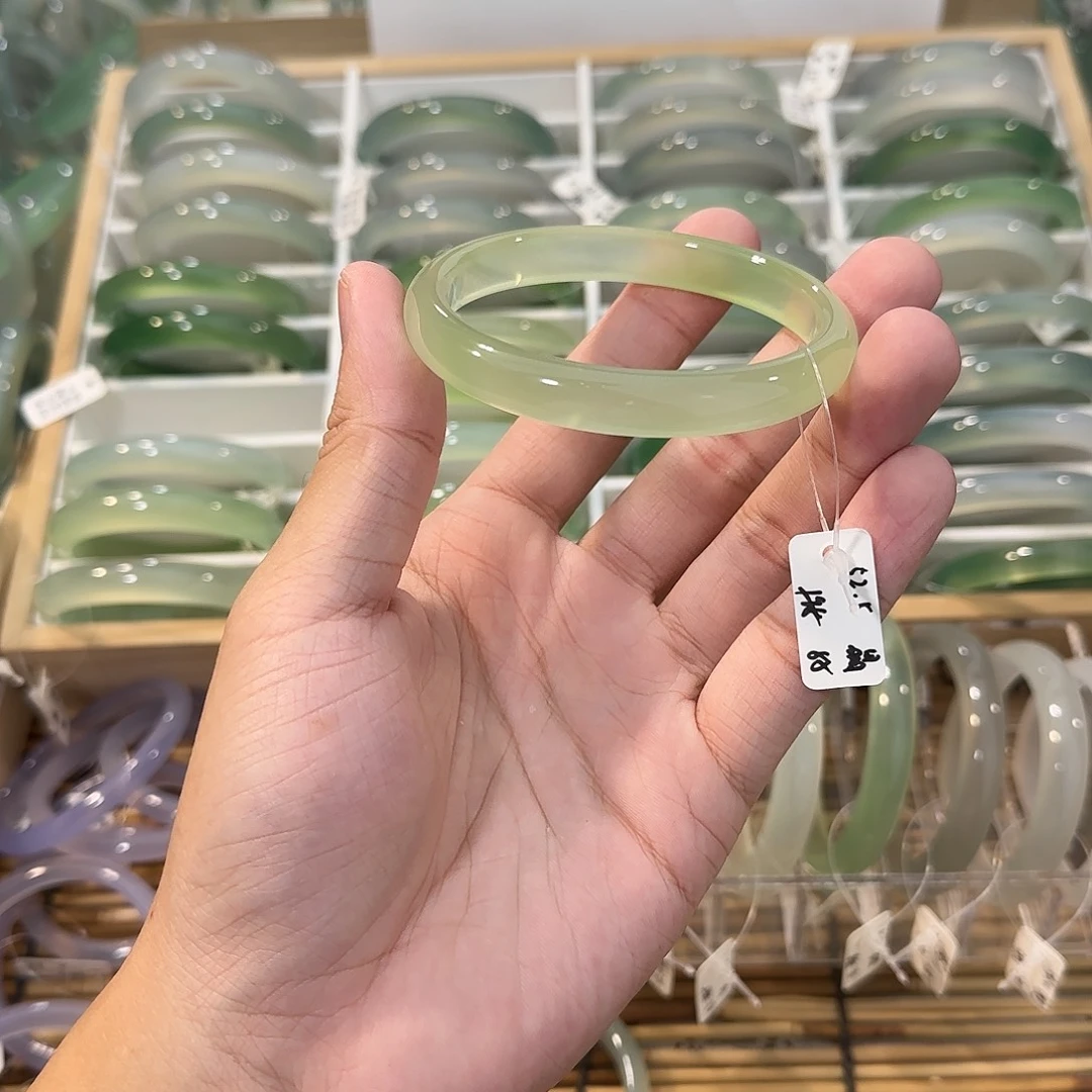 玛瑙/玉髓未镶嵌手镯圈口62,5