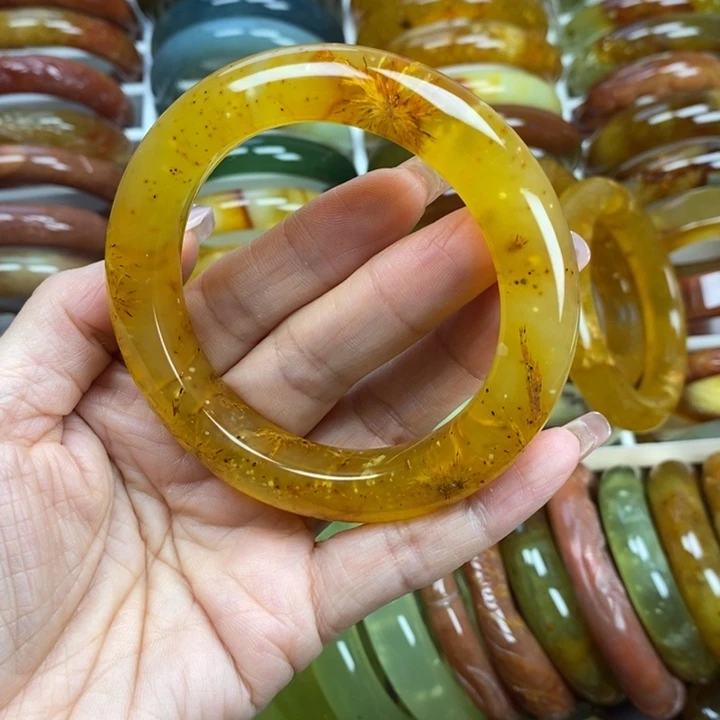 蛇纹石玉手镯未镶嵌好**连