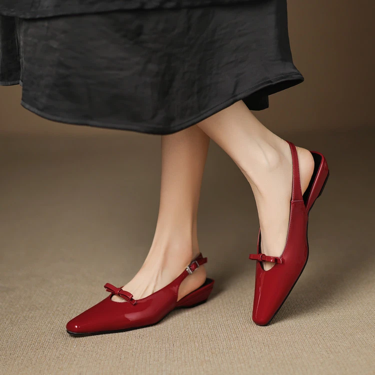 法式气质包头浅口凉鞋女夏季新款低跟时尚配裙子尖头小跟后空单鞋