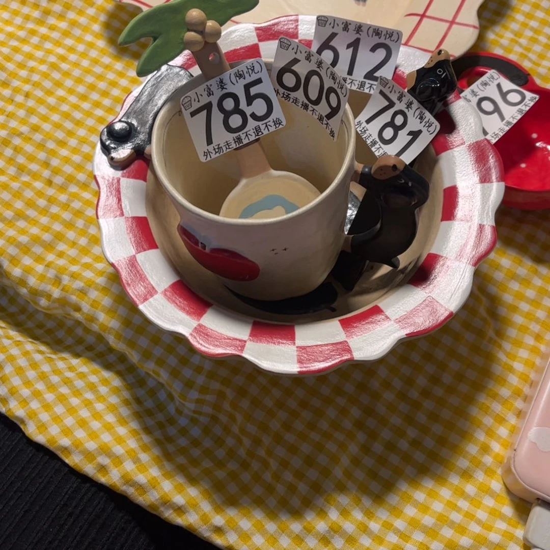 瓷片是****?785.609.781.612哈哈哈哈哈哈哈