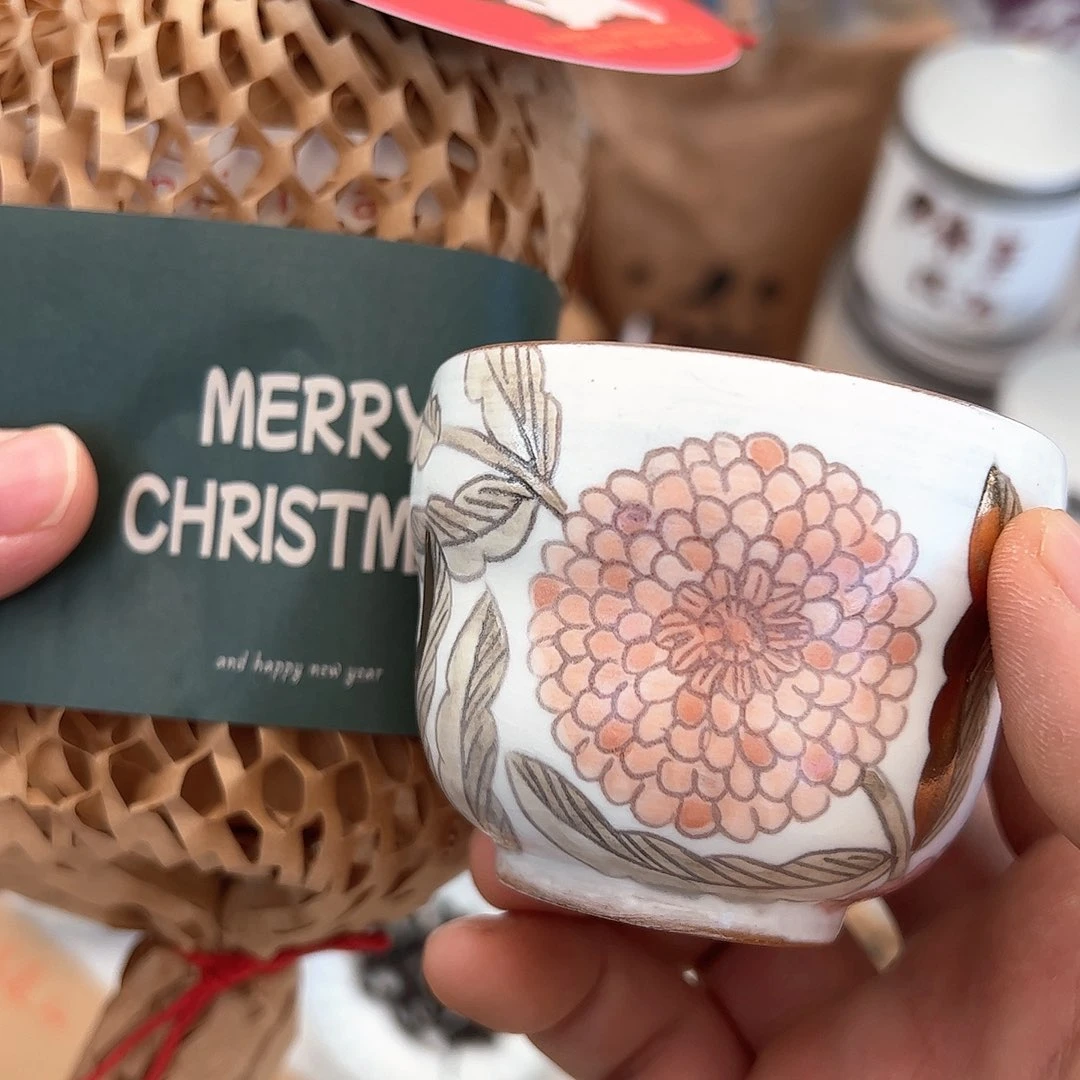 巨****尼景德镇手工制作瓷杯