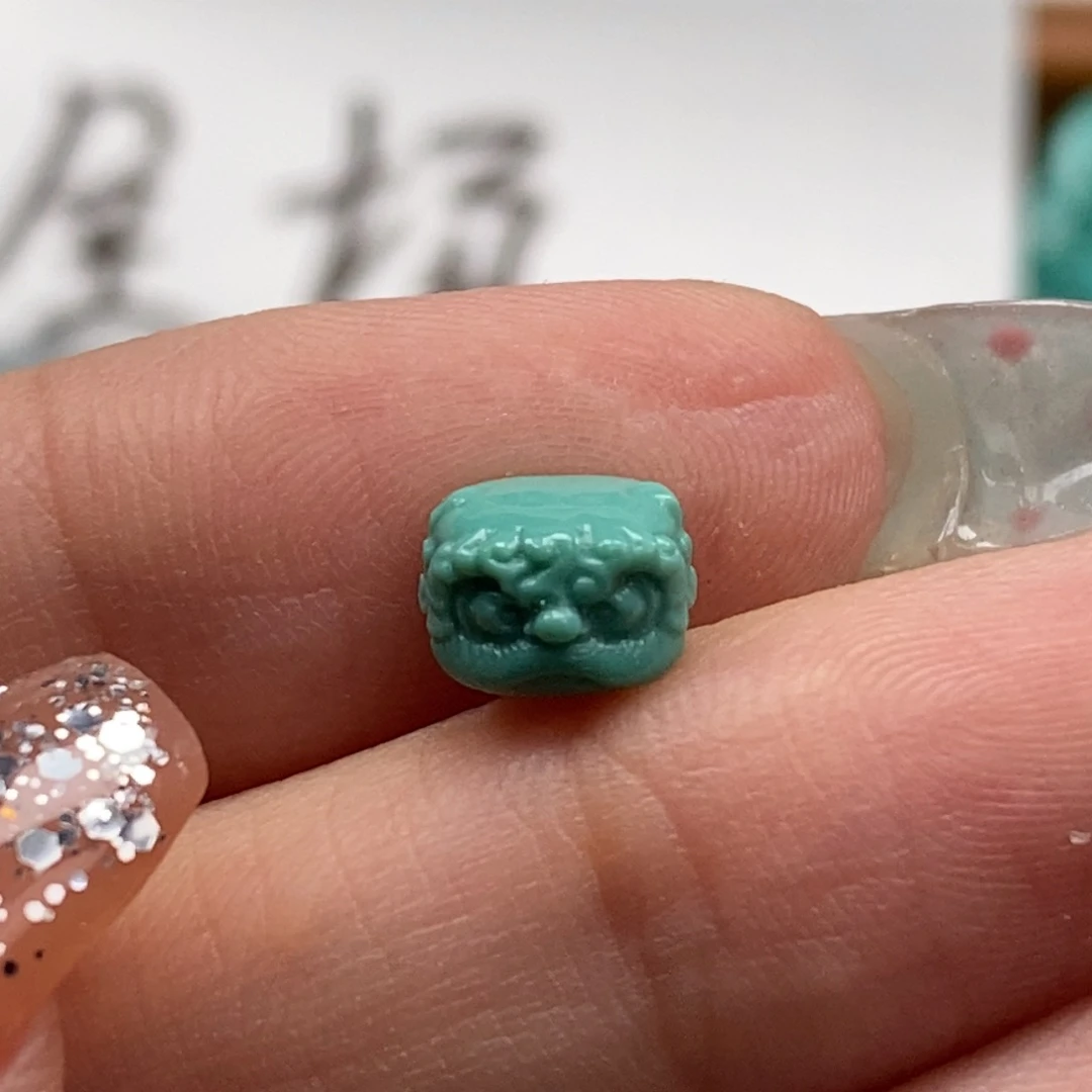 未镶嵌绿松石颈饰