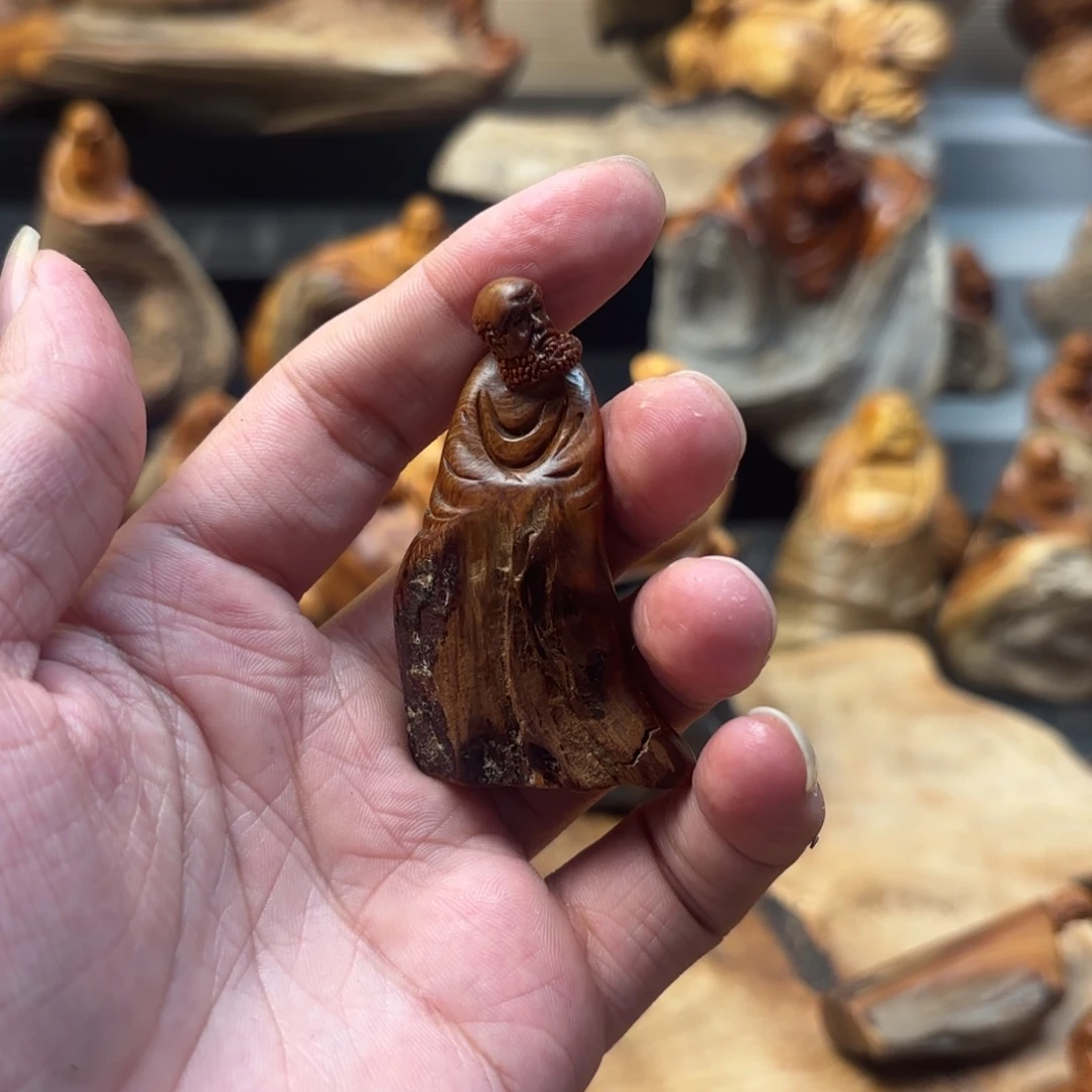 阿***德柏木太行崖柏手工雕刻