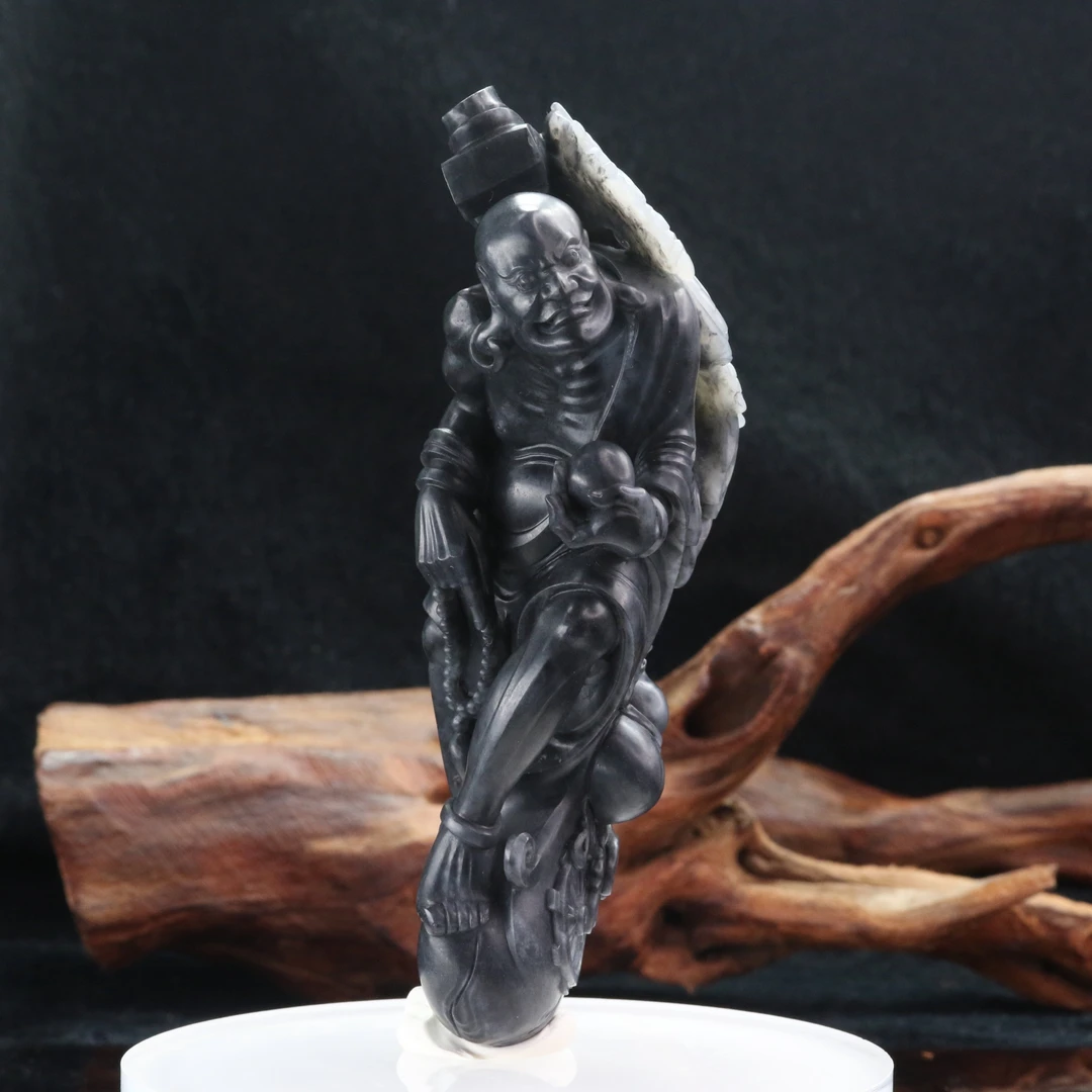 47和田玉青花籽降龙罗汉摆件（谭兆威作）/000625北京中保拍卖