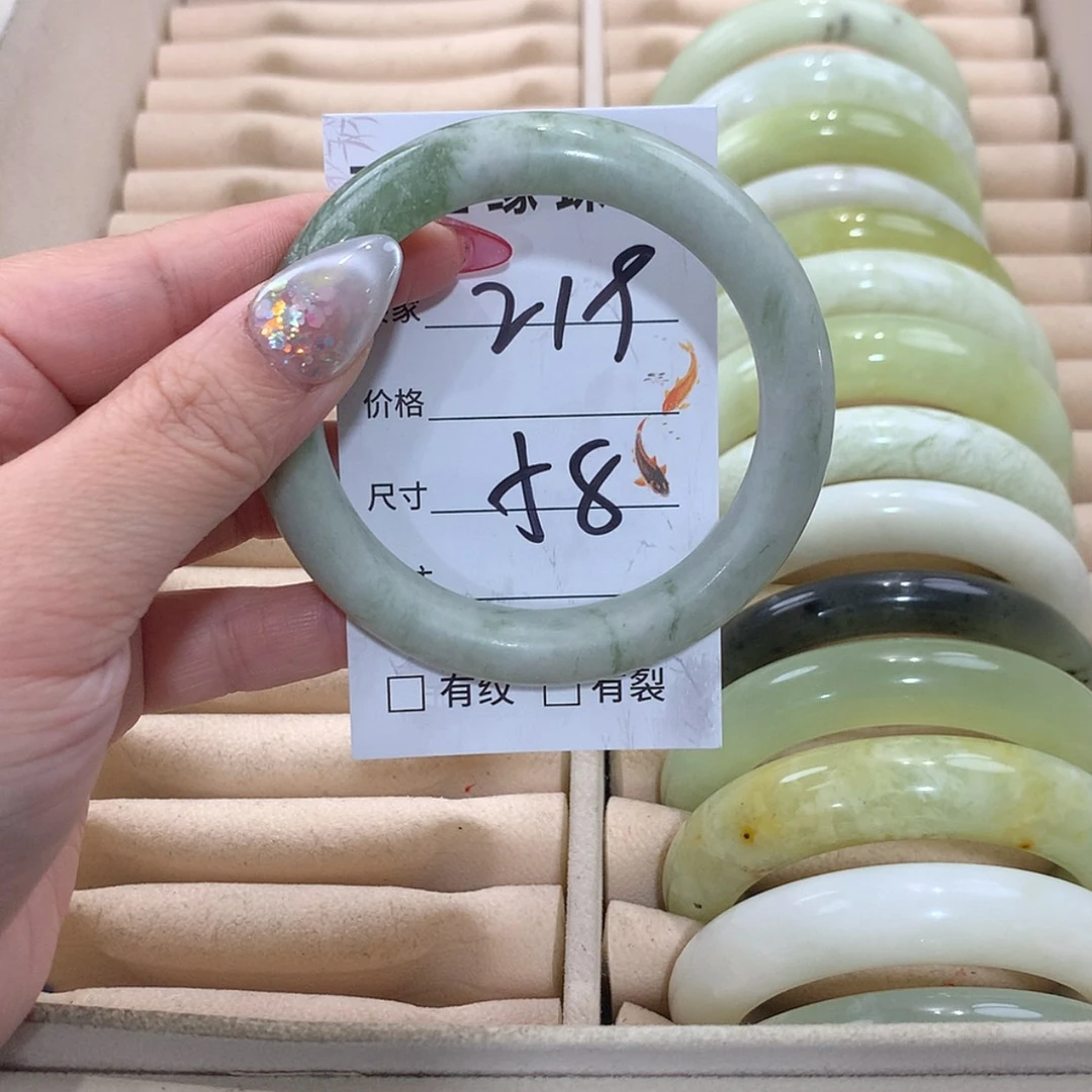 【闪购商品】未镶嵌蛇纹石玉手镯
