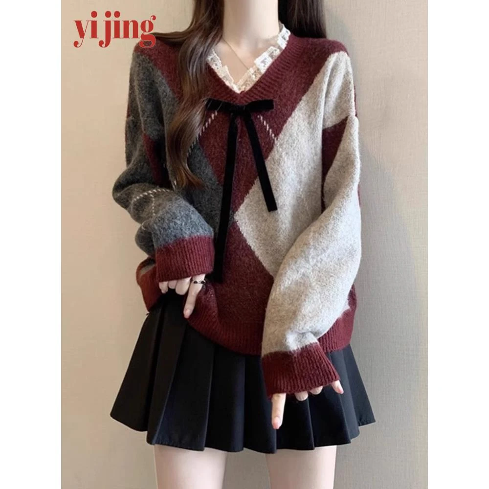 酒红色绗缝针织女装2025冬季新大尺寸胖毫米蕾丝V领针织圣诞覆古