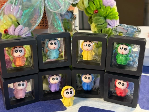 树脂卡通手机挂件车内摆件萌粒公仔可爱小新贴书包挂件钥匙挂圈