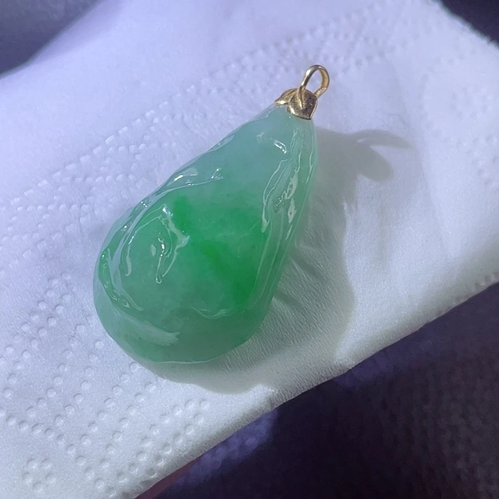 翡翠颈饰18K金镶嵌翡翠