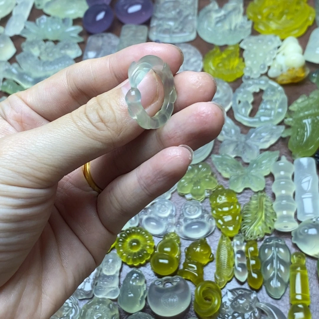 蛇纹石玉合金颈饰