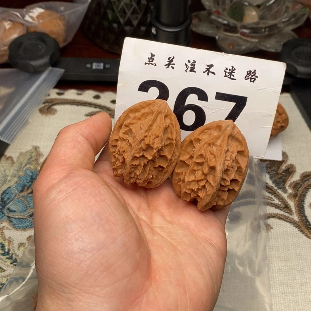 吊坠文玩核桃37龙骨