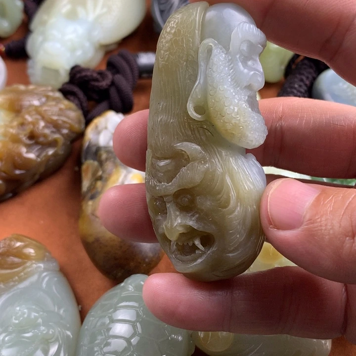 未镶嵌和田玉挂件